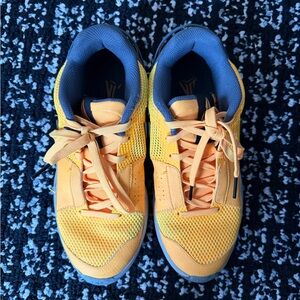 Nike Men's Yellow and Blue Athletic Shoes